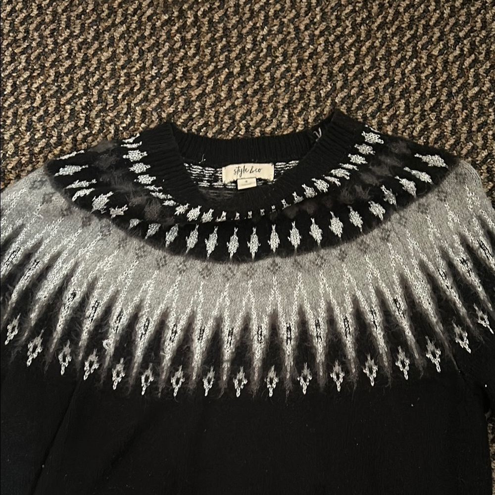 Stylize Black and Gray Knit Sweater
